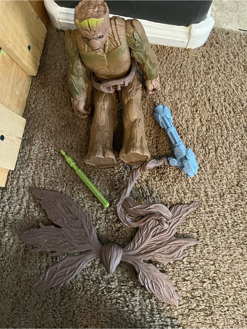 Groot Action Figure - Picture 3 of 4